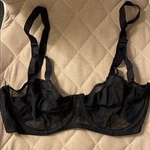 Mesh strappy bra with underwire and 3 prong hooks